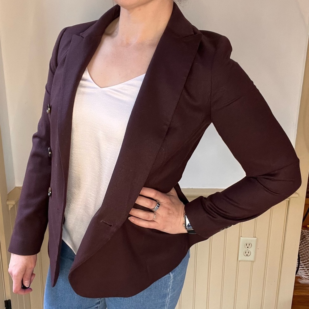 Gorgeous Talbots Womens Luxe Italian Stretch Flannel Blazer Size 4 Maroon Jacket